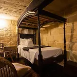 The Burrow Pensionat 2*