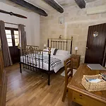 陋居旅馆 Tarxien