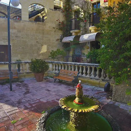 The Burrow Affittacamere 2*