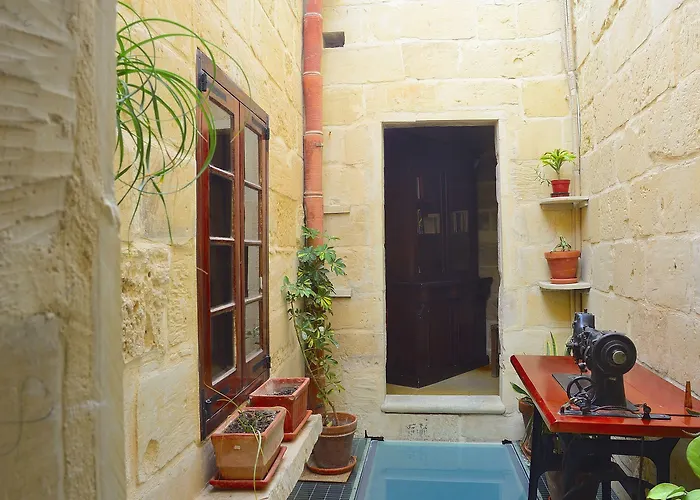 The Burrow Konukevi Tarxien
