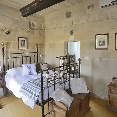 陋居旅馆 Tarxien