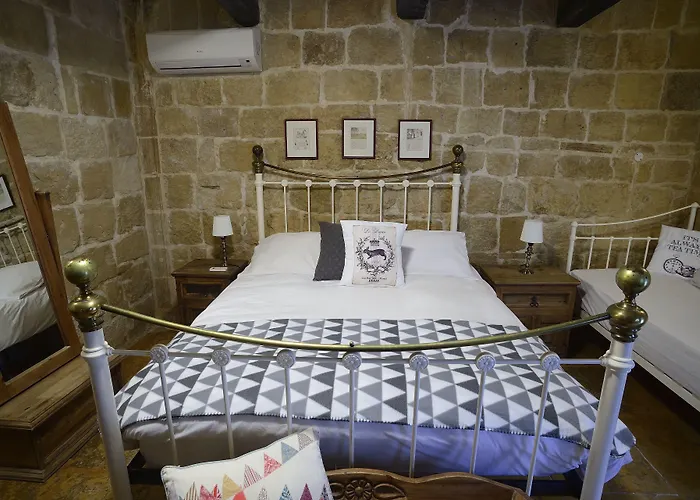 Guest house The Burrow Guest House